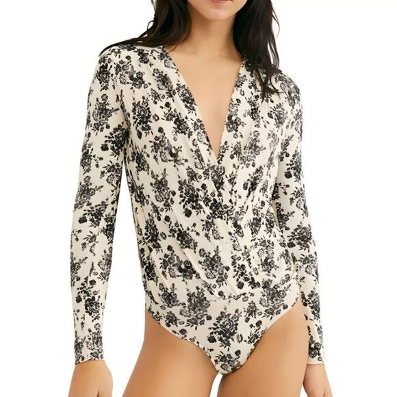 Free People ✦ Floral Print Deep V Bodysuit ✦ Long Sleeve Stretchy Size S NWT - Picture 1 of 16